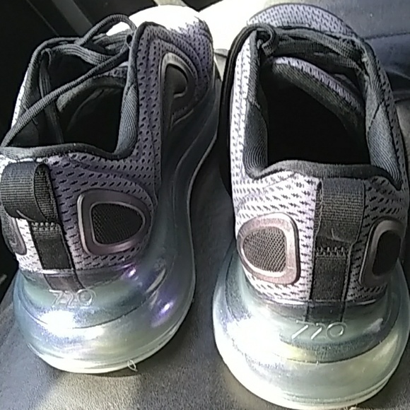 Nike Air Max 720 - Picture 3 of 3